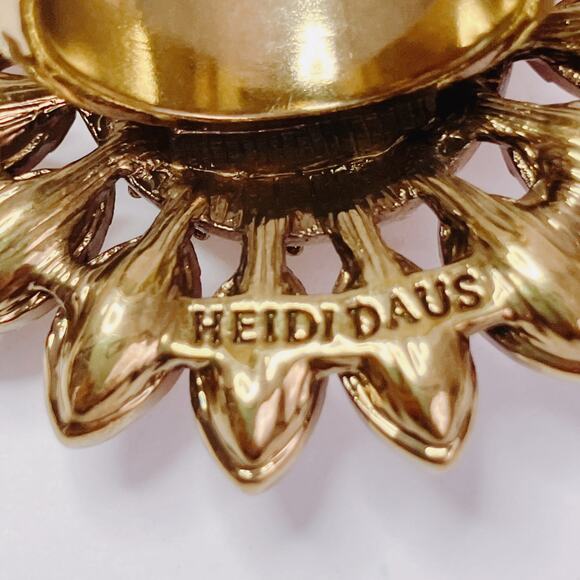 Heidi Daus Divine Miss Daisy Blush Swarovski Crystal Flower Cocktail Ring Size 7 - Picture 13 of 14